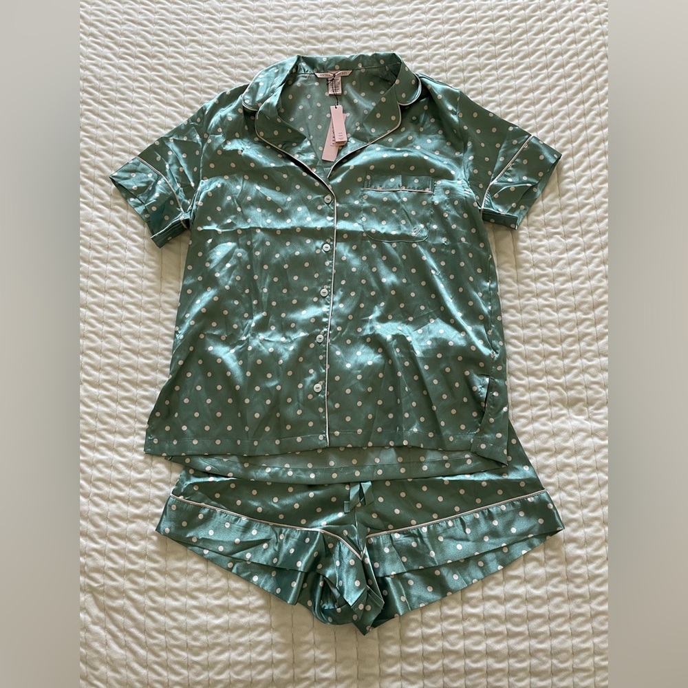 Victorias Secret Pjs shorts set, polka dot